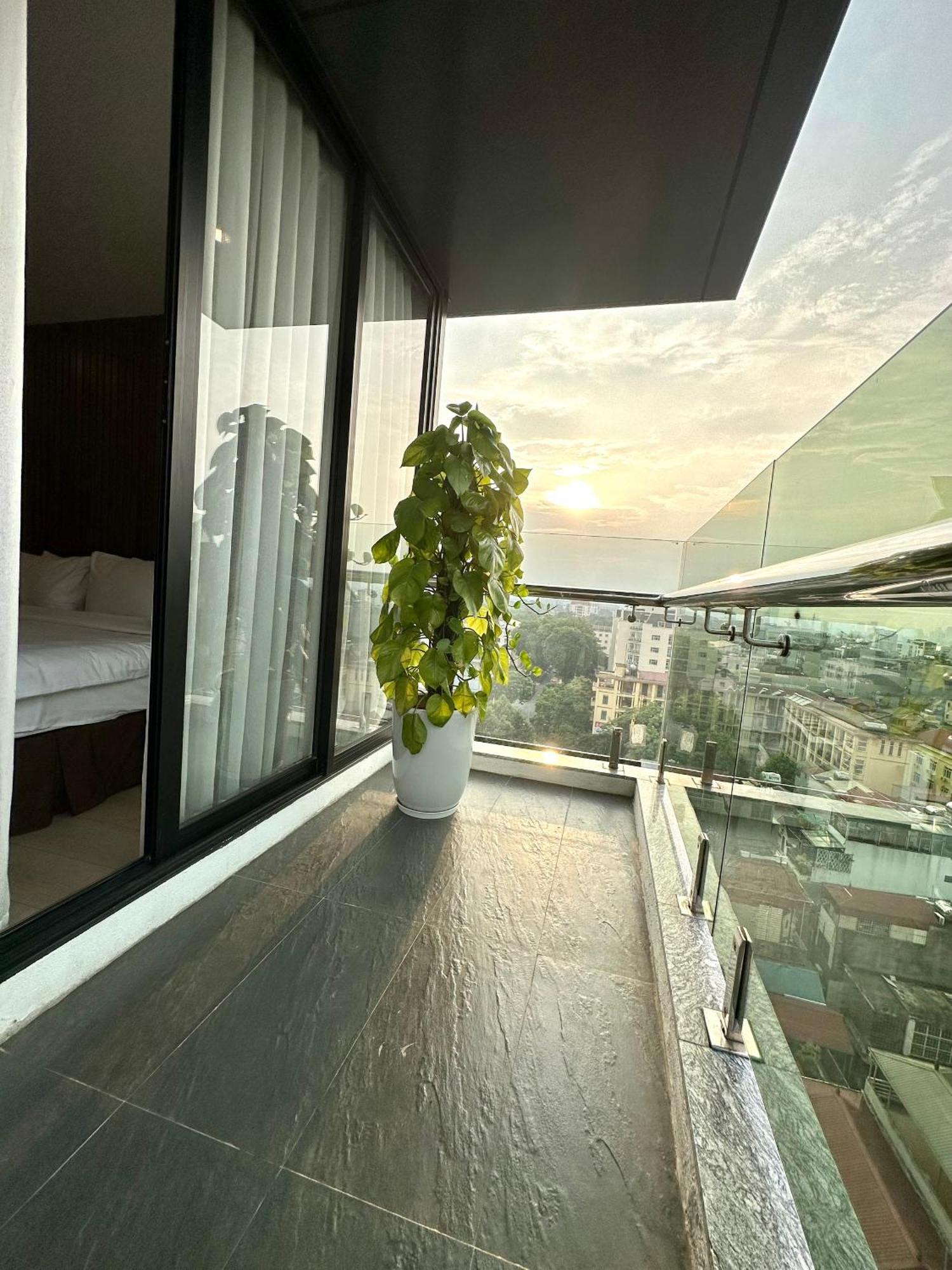 Hnc Premier Hotel & Residences Hanoi Bagian luar foto